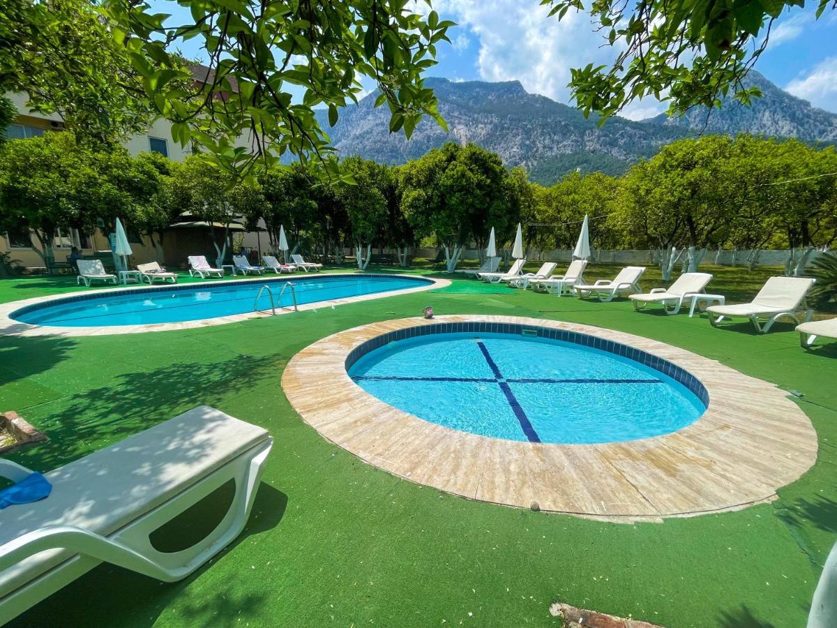 Castle Park Hotel Beldibi  Esterno foto